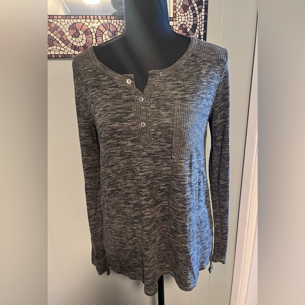 Women’s MOD Green Long Sleeve Button Pocket Size Small
